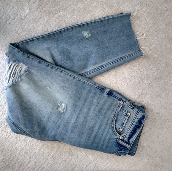Urban Outfitters Slim Straight Distressed Jeans - Picture 6 of 6